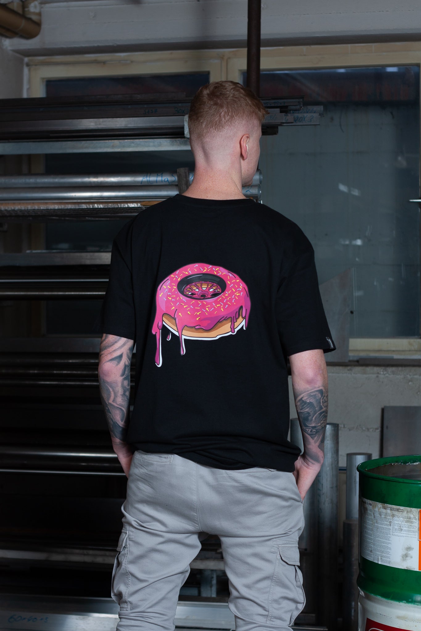 .oimls - pink donut shirt black